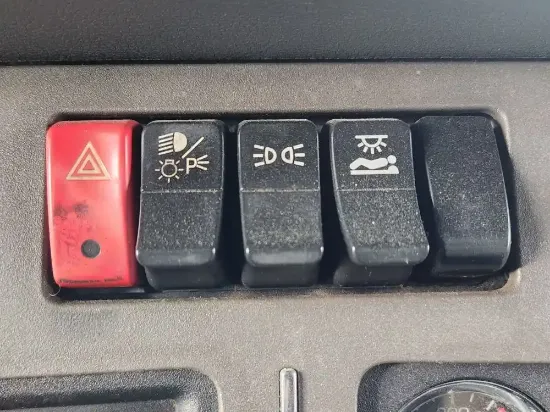 Picture of (Used) 2019 Kenworth T680, MISCELLANEOUS DASH SWITCHES