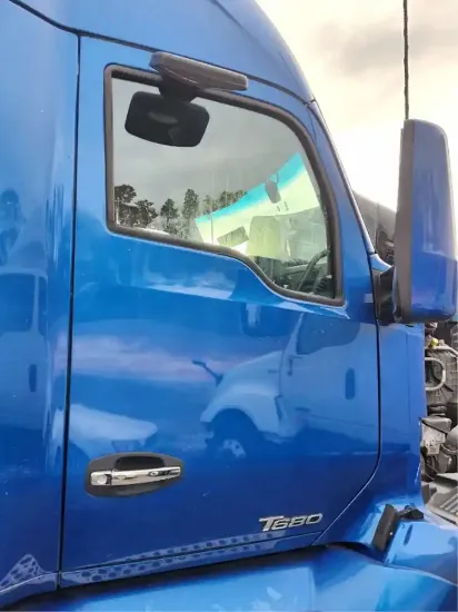 Picture of (Used) 2019 Kenworth T680, DOOR