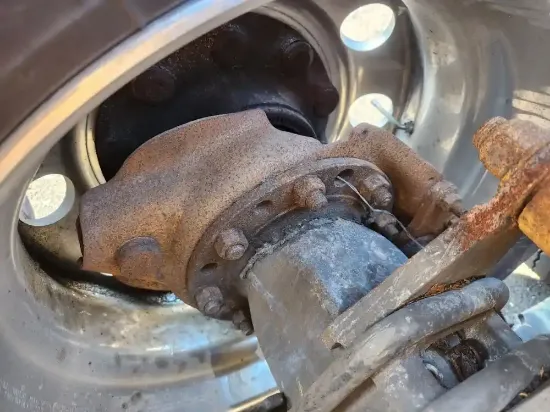 Picture of (Used) 2019 Kenworth T680, COMPLETE REAR DIFFERENTIAL HUBS