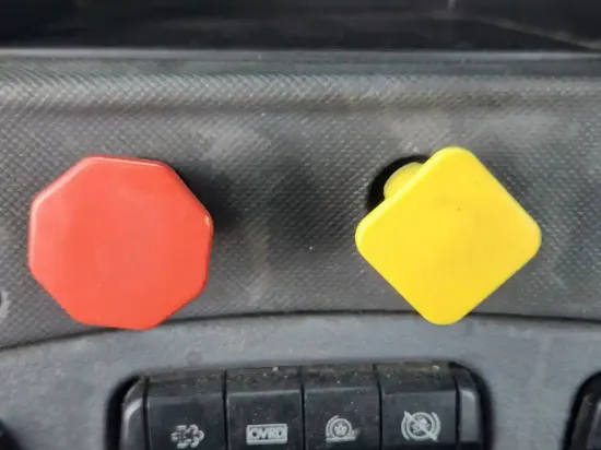 Picture of (Used) 2017 Freightliner Cascadia 113, MISCELLANEOUS DASH SWITCHES