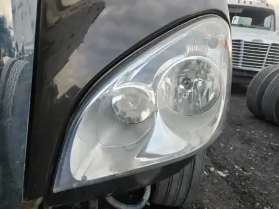 Picture of (Used) 2017 Freightliner Cascadia 113, HEADLAMP ASSEMBLY