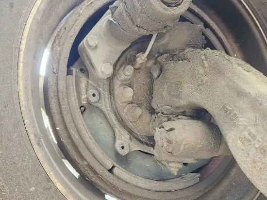 Picture of (Used) 2021 International LT625, FRONT SPINDLE/KNUCKLE