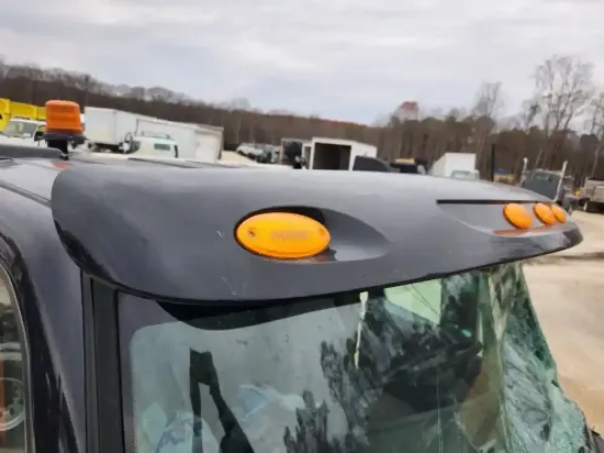 Picture of (Used) 2021 International LT625, EXTERIOR SUN VISOR