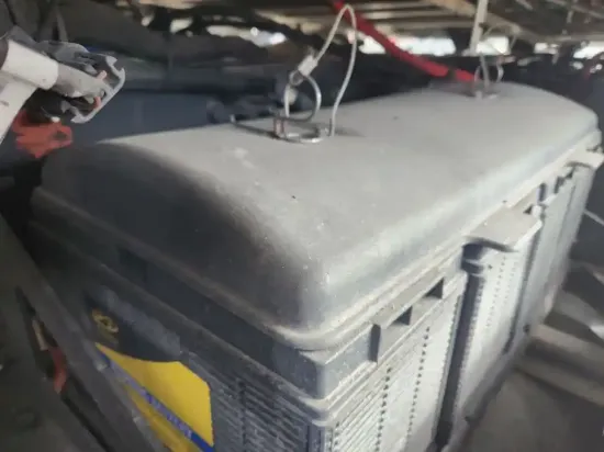 Picture of (Used) 2021 Freightliner Cascadia 126, BATTERY BOX COVER