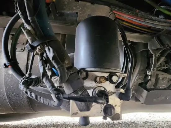 Picture of (Used) 2019 Peterbilt 579, AIR DRYER