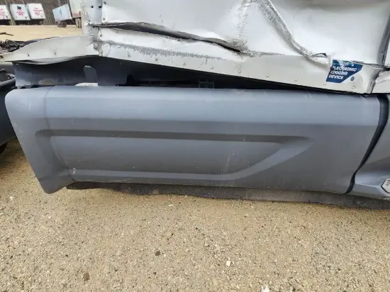 Picture of (Used) 2019 Peterbilt 579, TANK FAIRINGS