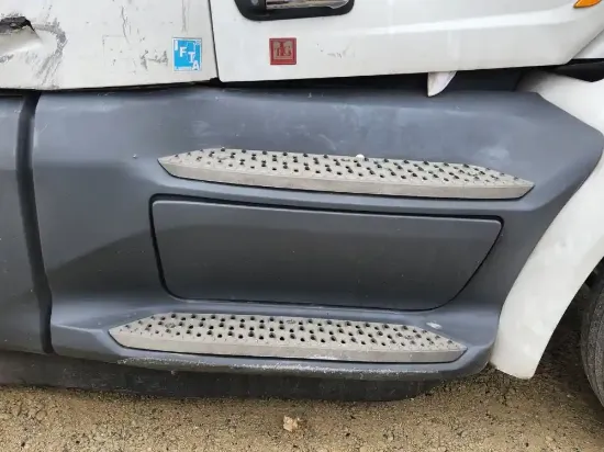 Picture of (Used) 2019 Peterbilt 579, TANK FAIRINGS