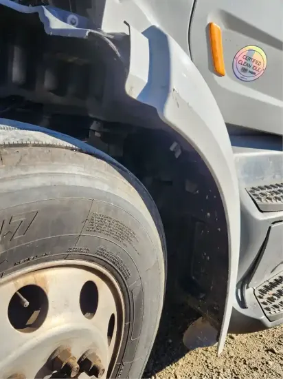 Picture of (Used) 2019 Peterbilt 579, FENDER EXTENSION