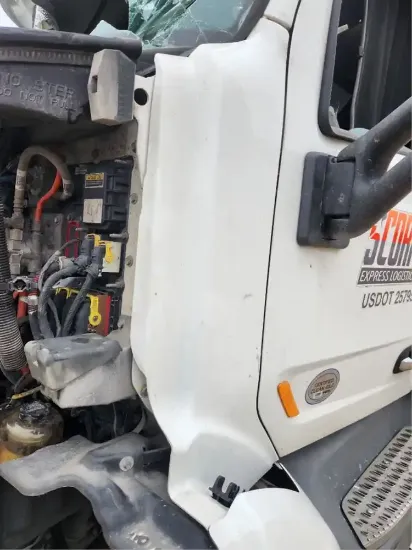 Picture of (Used) 2019 Peterbilt 579, COWL