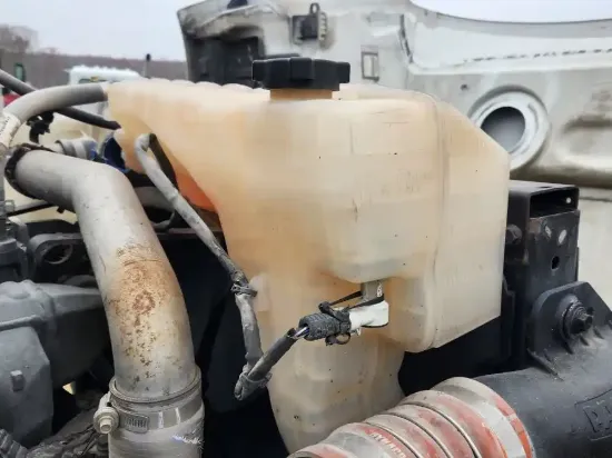 Picture of (Used) 2019 Peterbilt 579, RADIATOR OVERFLOW BOTTLE