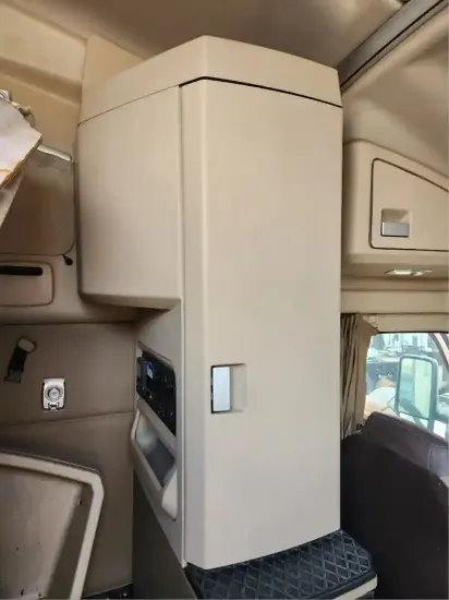 Picture of (Used) 2021 Kenworth T680, SLEEPER CABINETS