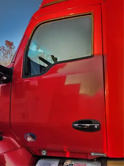 Picture of (Used) 2019 Kenworth T680, DOOR