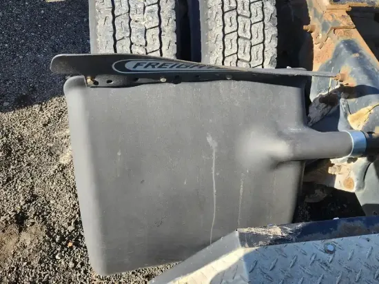 Picture of (Used) 2011 Freightliner Cascadia 125, REAR QUARTER FENDER