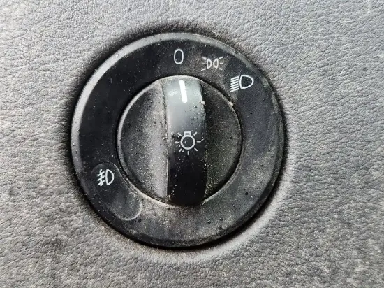 Picture of (Used) 2011 Freightliner Cascadia 125, MISCELLANEOUS DASH SWITCHES