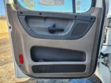Picture of (Used) 2011 Freightliner Cascadia 125, INTERIOR DOOR PANEL
