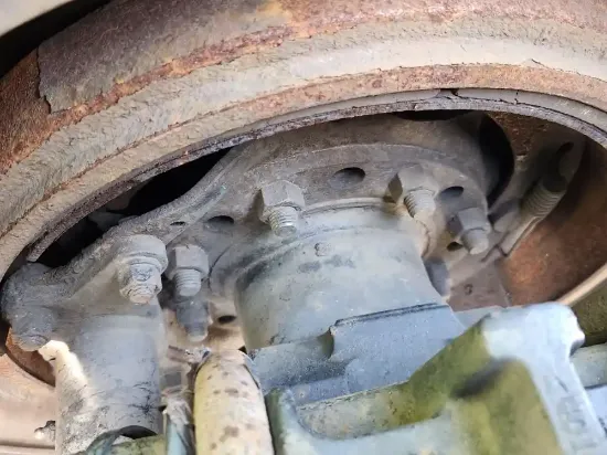 Picture of (Used) 2015 Kenworth T680, FRONT DIFFERENTIAL HUBS