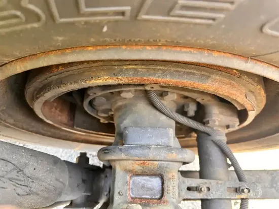 Picture of (Used) 2005 Sterling A9500, DIFFERENTIAL HUBS