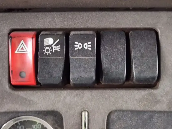 Picture of (Used) 2015 Kenworth T880, MISCELLANEOUS DASH SWITCHES