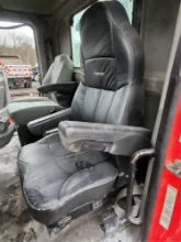 Picture of (Used) 2015 Kenworth T880, SEAT