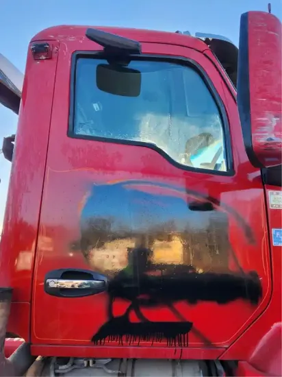 Picture of (Used) 2015 Kenworth T880, DOOR