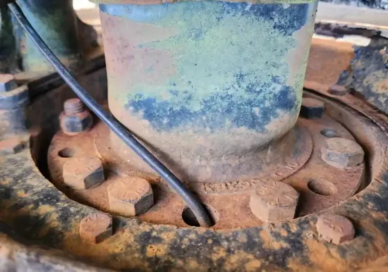 Picture of (Used) 2000 Sterling A9513, REAR DIFFERENTIAL HUBS