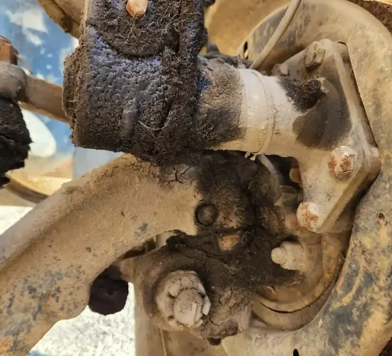 Picture of (Used) 2000 Sterling A9513, FRONT SPINDLE/KNUCKLE