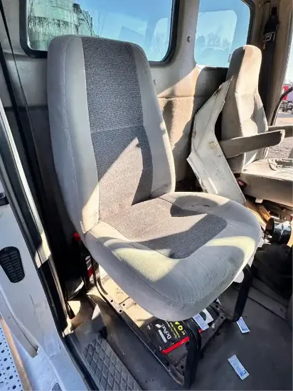 Picture of (Used) 2005 Sterling A9500, SEAT