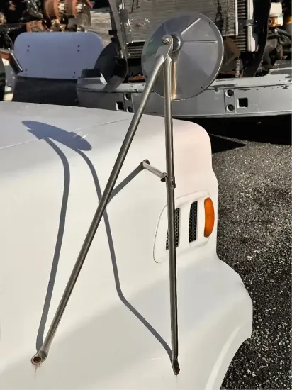 Picture of (Used) 2005 Sterling A9500, MIRROR