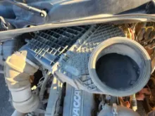 Picture of (Used) 2015 Kenworth T880, AIR CLEANER