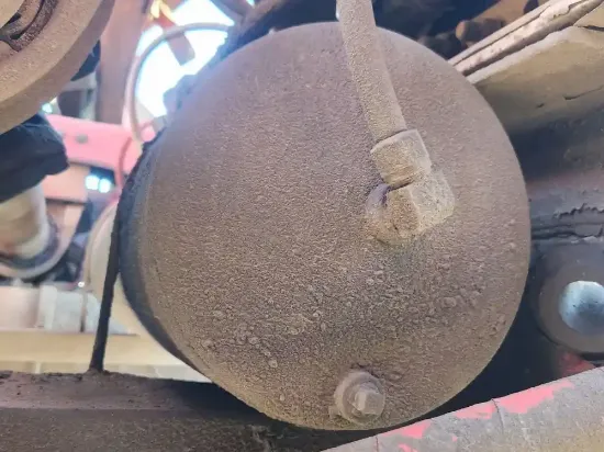 Picture of (Used) 2015 Kenworth T880, AIR TANK