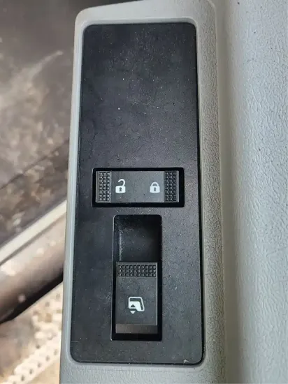 Picture of (Used) 2024 Mack Anthem, DOOR ELECTRIC SWITCH