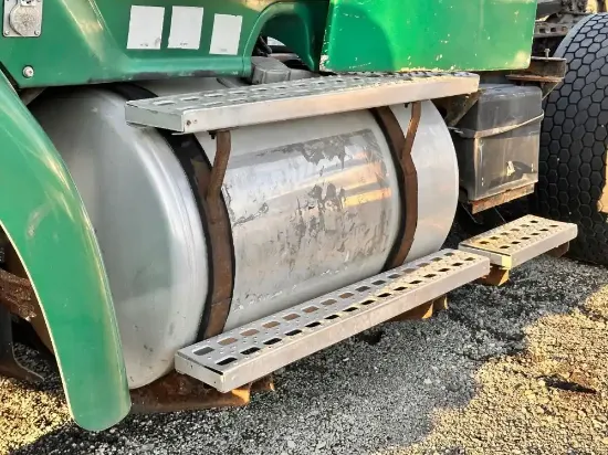 Picture of (Used) 2004 Sterling A9500, FUEL TANK