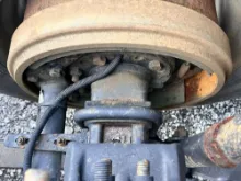 Picture of (Used) 2004 Sterling A9500, REAR DIFFERENTIAL HUBS