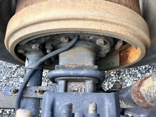 Picture of (Used) 2004 Sterling A9500, REAR DIFFERENTIAL HUBS