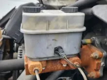 Picture of (Used) 2009 Chevrolet C5500, BRAKE MASTER CYLINDER