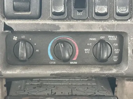 Picture of (Used) 2004 Sterling A9500, TEMPERATURE CONTROL ASSEMBLY