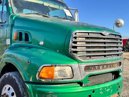 Picture of (Used) 2004 Sterling A9500, HOOD ASSEMBLY
