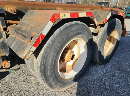 Picture of (Used) 2009 Mack CXU612, COMPLETE TANDEM CUTOFF