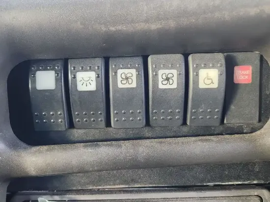 Picture of (Used) 2009 Chevrolet C5500, MISCELLANEOUS DASH SWITCHES