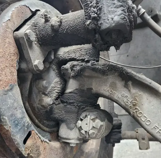 Picture of (Used) 2015 Hino 268, FRONT SPINDLE/KNUCKLE