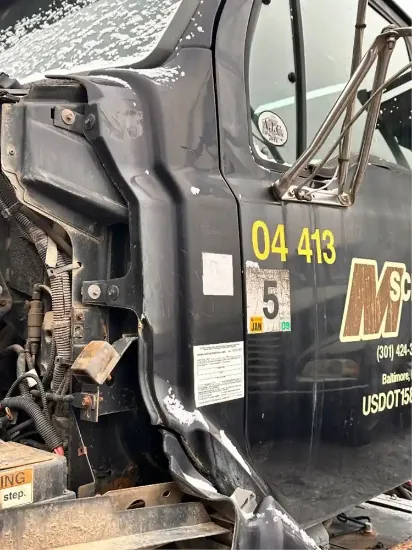Picture of (Used) 2004 Sterling L9500, COWL