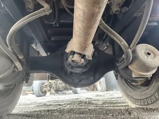 Picture of (Used) 2000 Ford F-750, COMPLETE REAR DIFFERENTIAL