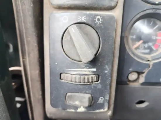 Picture of (Used) 2009 Mack CXU612, MISCELLANEOUS DASH SWITCHES