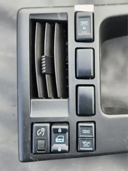 Picture of (Used) 2024 Isuzu NRR, MISCELLANEOUS DASH SWITCHES