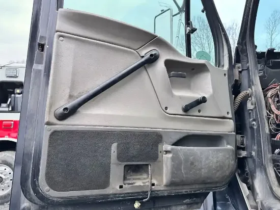 Picture of (Used) 2004 Sterling L9500, INTERIOR DOOR PANERL