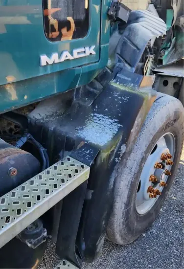 Picture of (Used) 2009 Mack CXU612, FENDER EXTENSION