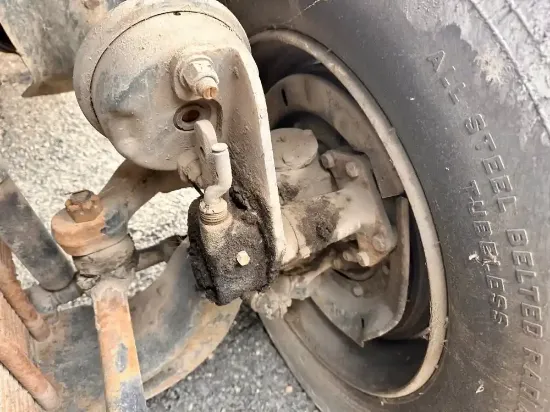 Picture of (Used) 2004 Sterling L9500, FRONT SPINDLE/KNUCKLE