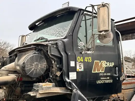 Picture of (Used) 2004 Sterling L9500, CAB