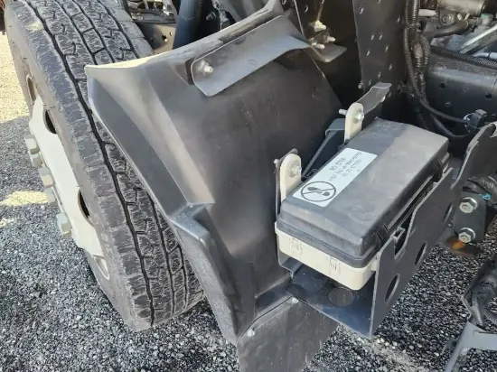 Picture of (Used) 2024 Isuzu NRR, FENDERS