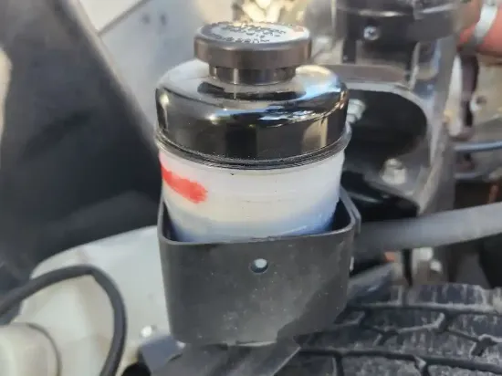 Picture of (Used) 2024 Isuzu NRR, POWER STEERING RESERVOIR